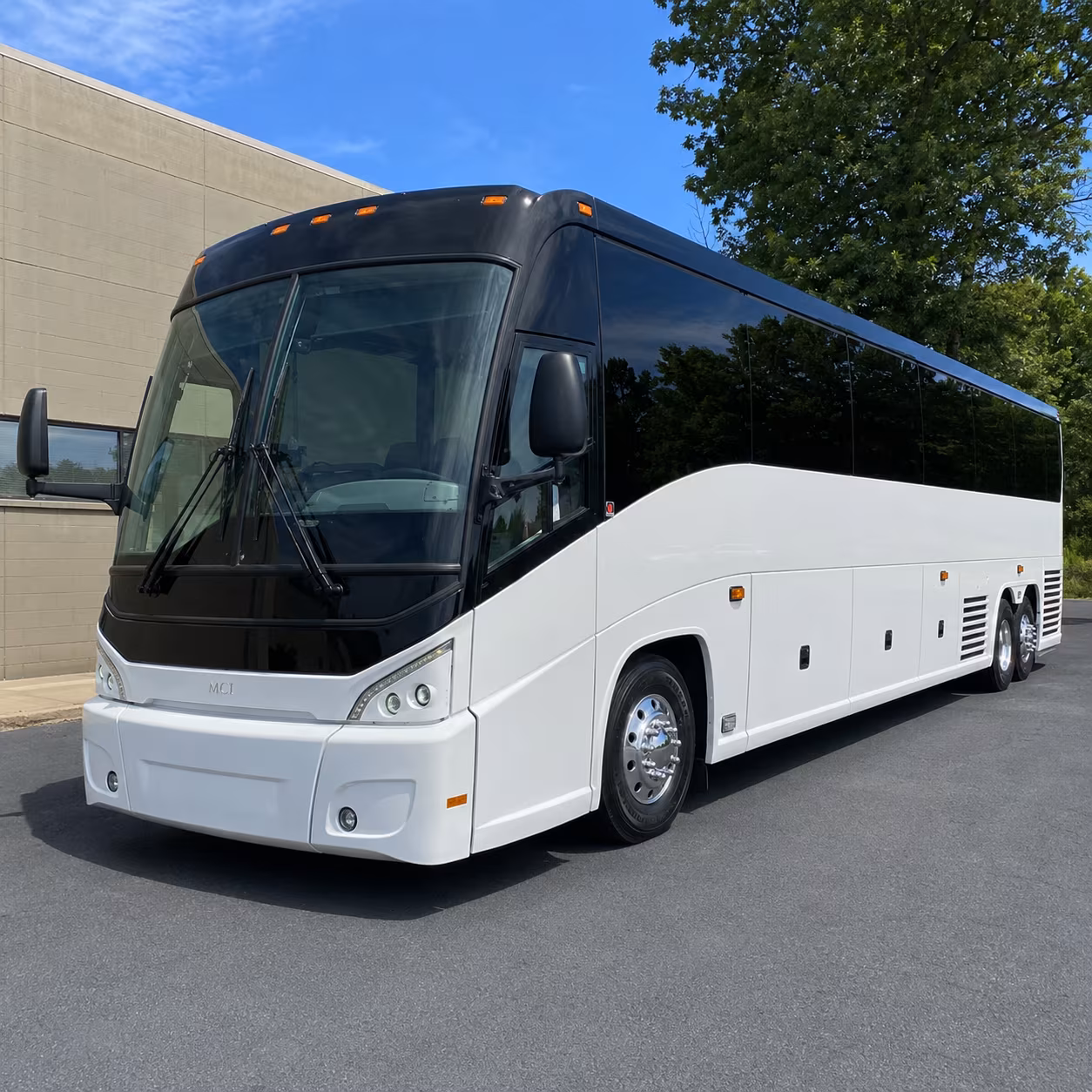 charter buses to lincoln for husker games and events at memorial stadium