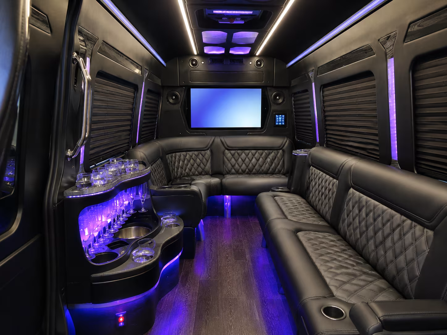 henry doorly zoo and corporate event shuttle service