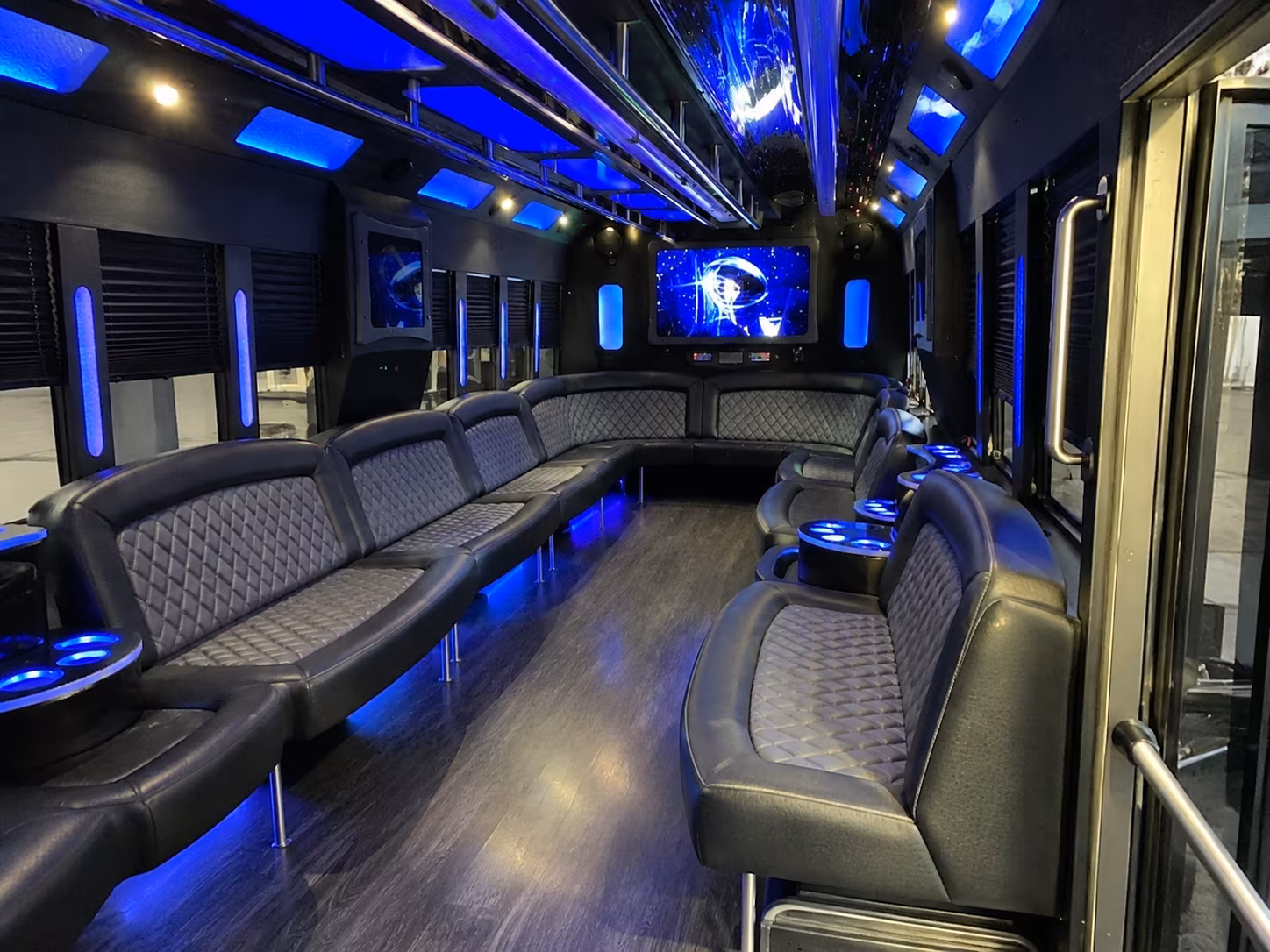 omaha 28 passenger party bus interior
